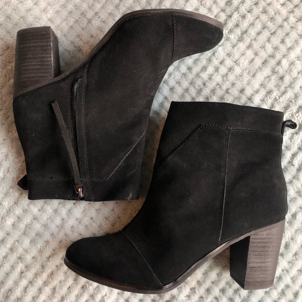 TOMS Black Suede Boots size 8.5